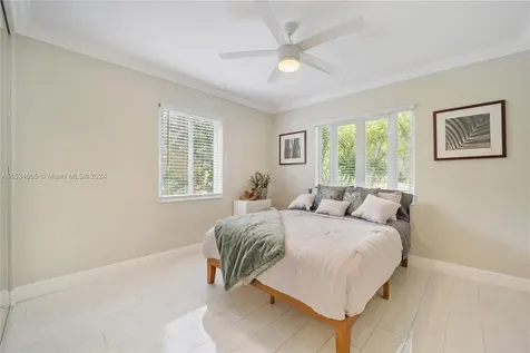 805 NW 7th Street Road Miami FL 33136