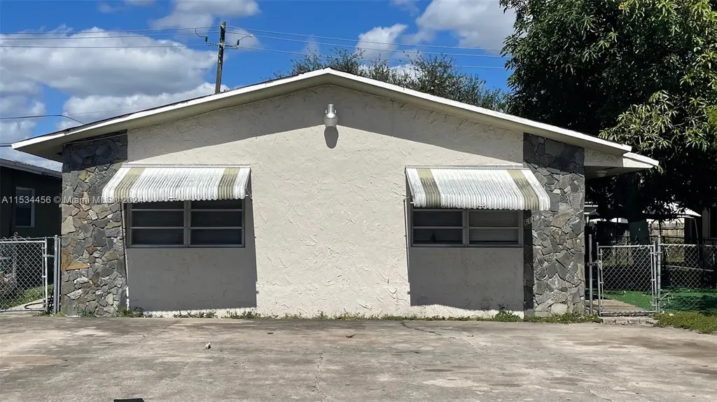 6125 SW 40th Court Miramar FL 33023