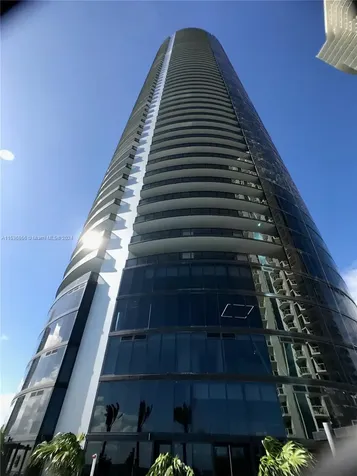 18555 Collins Avenue Sunny Isles Beach FL 33160