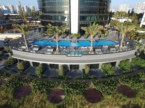 18555 Collins Avenue Sunny Isles Beach FL 33160