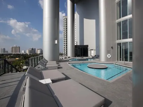 18555 Collins Avenue Sunny Isles Beach FL 33160