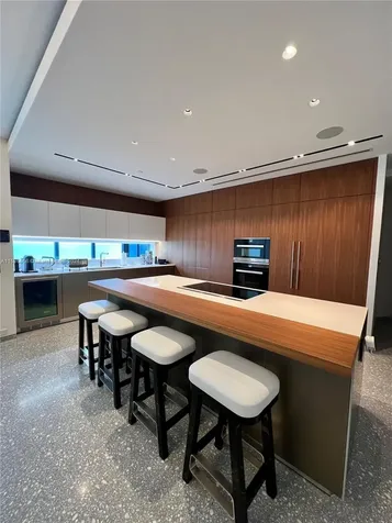 18555 Collins Avenue Sunny Isles Beach FL 33160