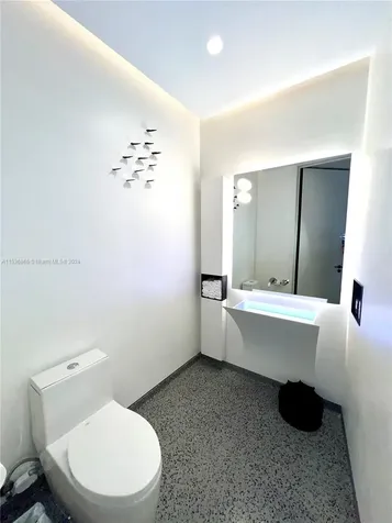 18555 Collins Avenue Sunny Isles Beach FL 33160