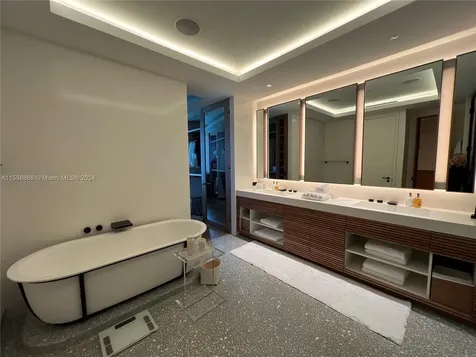18555 Collins Avenue Sunny Isles Beach FL 33160