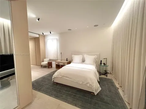 18555 Collins Avenue Sunny Isles Beach FL 33160