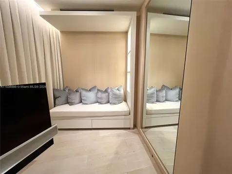 18555 Collins Avenue Sunny Isles Beach FL 33160