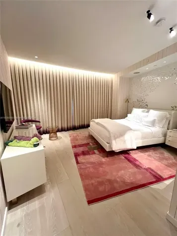18555 Collins Avenue Sunny Isles Beach FL 33160