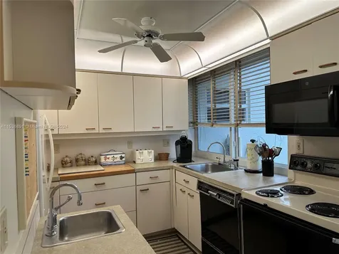 500 SE 21st Avenue Deerfield Beach FL 33441