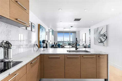 900 Biscayne Boulevard Miami FL 33132
