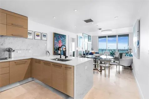900 Biscayne Boulevard Miami FL 33132