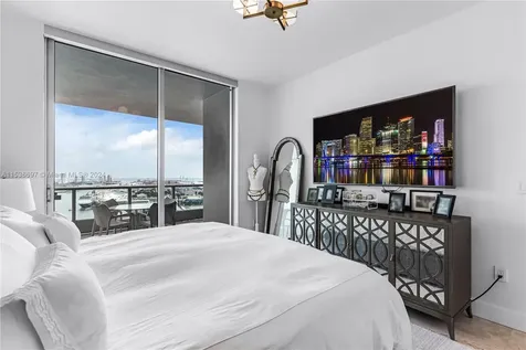 900 Biscayne Boulevard Miami FL 33132