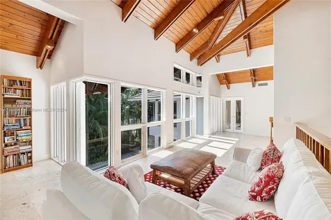 7125 W Lago Drive Coral Gables FL 33143