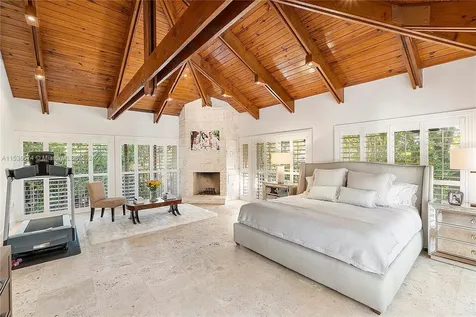 7125 W Lago Drive Coral Gables FL 33143