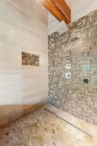 7125 W Lago Drive Coral Gables FL 33143
