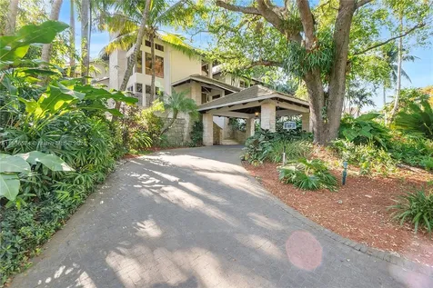 7125 W Lago Drive Coral Gables FL 33143