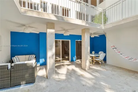7125 W Lago Drive Coral Gables FL 33143