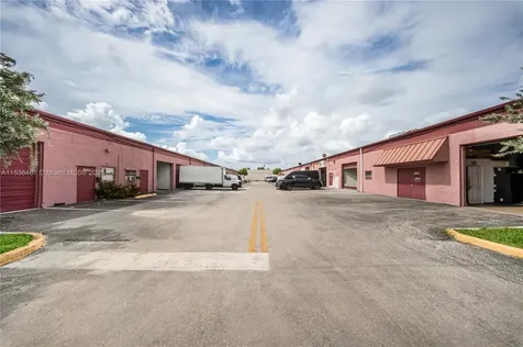 1375 NW 65th Avenue Plantation FL 33313