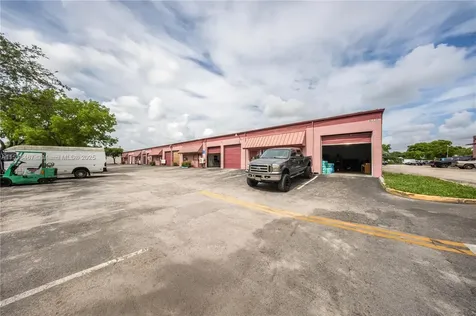 1375 NW 65th Avenue Plantation FL 33313