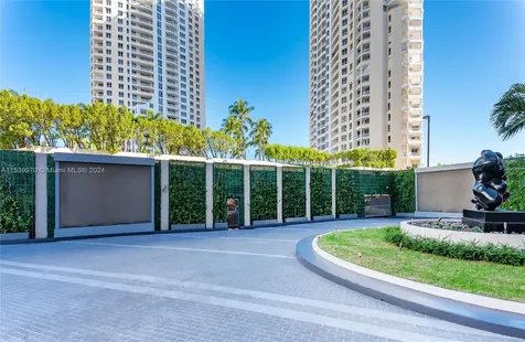 540 Brickell Key Drive Miami FL 33131