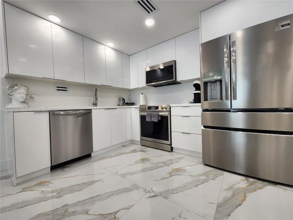 3505 S Ocean Drive Hollywood FL 33019