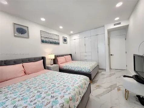 3505 S Ocean Drive Hollywood FL 33019