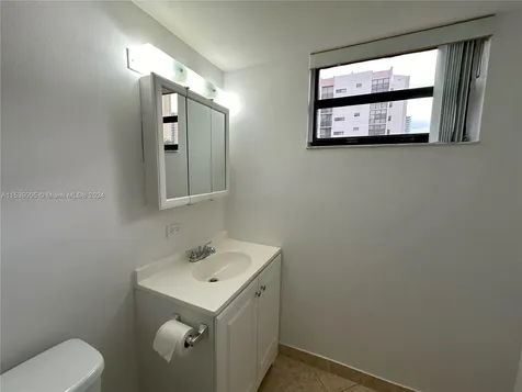 17021 N Bay Road Sunny Isles Beach FL 33160