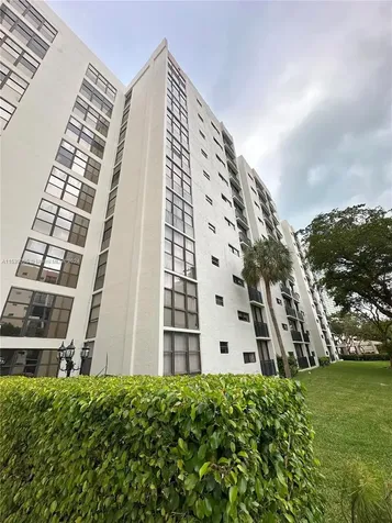 17021 N Bay Road Sunny Isles Beach FL 33160