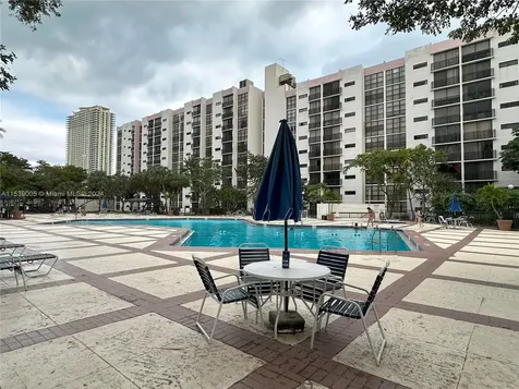 17021 N Bay Road Sunny Isles Beach FL 33160