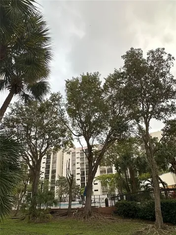 17021 N Bay Road Sunny Isles Beach FL 33160