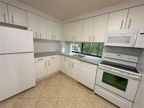 17021 N Bay Road Sunny Isles Beach FL 33160