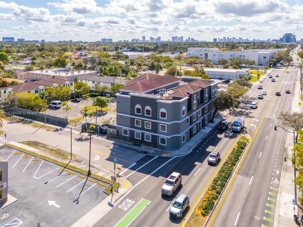 2227 N Federal Highway Hollywood FL 33020