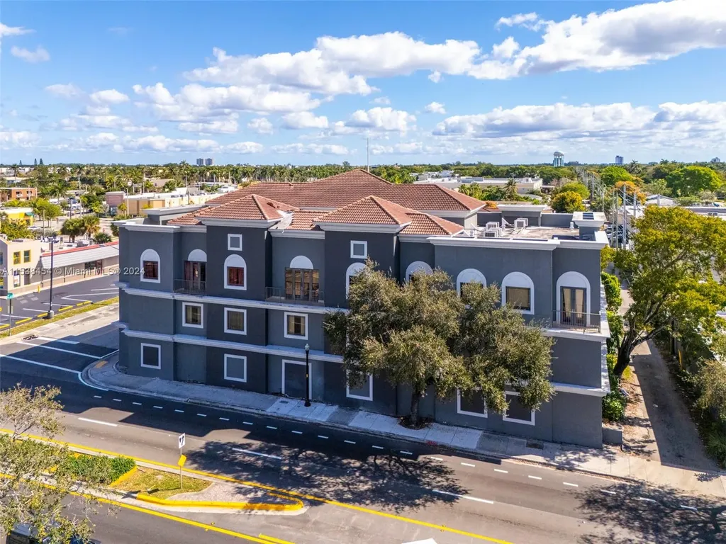2227 N Federal Highway Hollywood FL 33020
