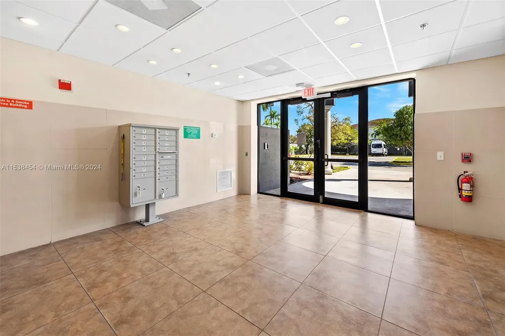 2227 N Federal Highway Hollywood FL 33020