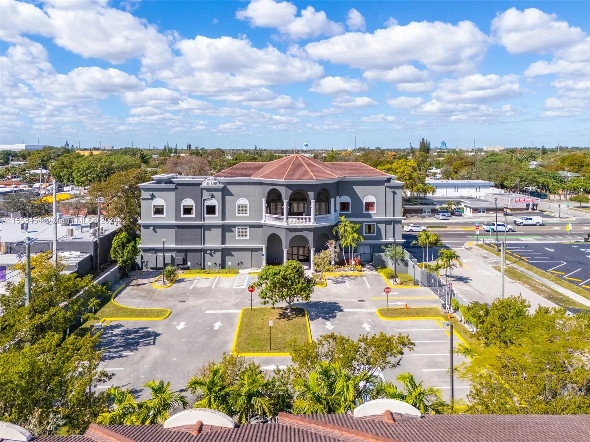 2227 N Federal Highway Hollywood FL 33020