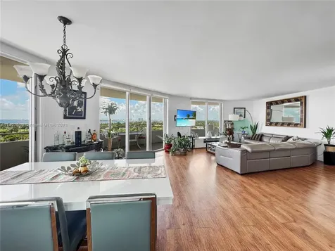 5151 Collins Avenue Miami Beach FL 33140