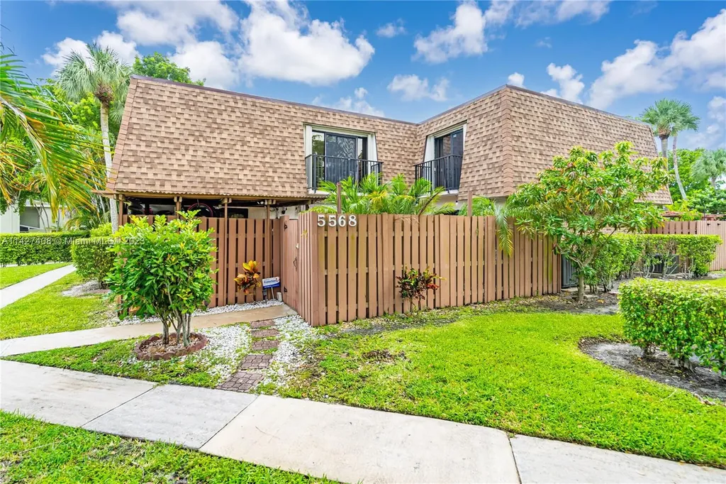 5568 NW 59th Place Tamarac FL 33319