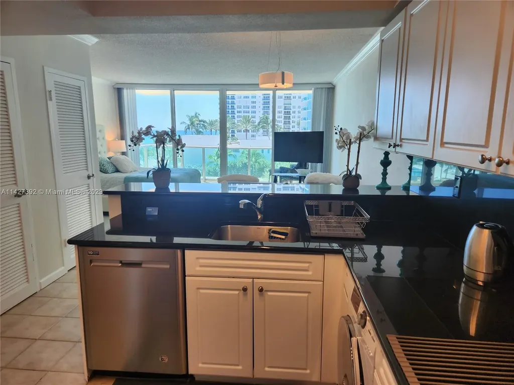 2501 S Ocean Drive Hollywood FL 33019
