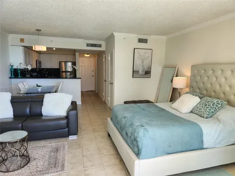 2501 S Ocean Drive Hollywood FL 33019