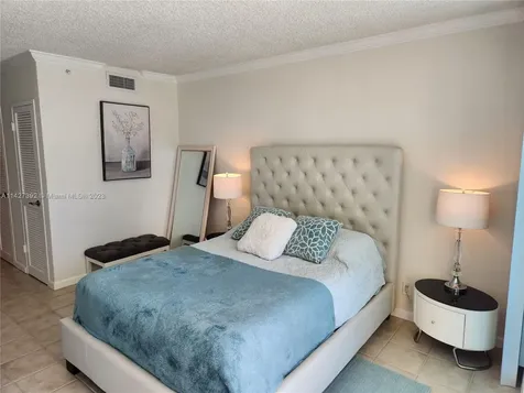 2501 S Ocean Drive Hollywood FL 33019