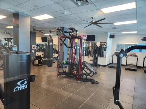 2501 S Ocean Drive Hollywood FL 33019