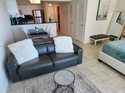 2501 S Ocean Drive Hollywood FL 33019