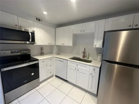 401 Golden Isles Drive Hallandale Beach FL 33009