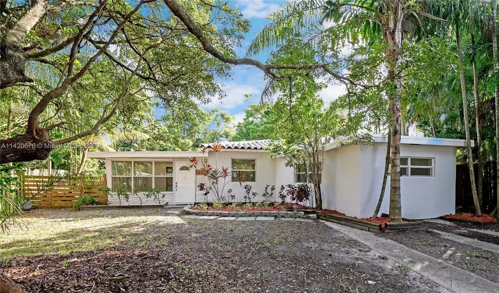 160 NW 126th Street North Miami FL 33168