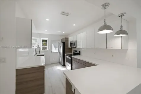 160 NW 126th Street North Miami FL 33168