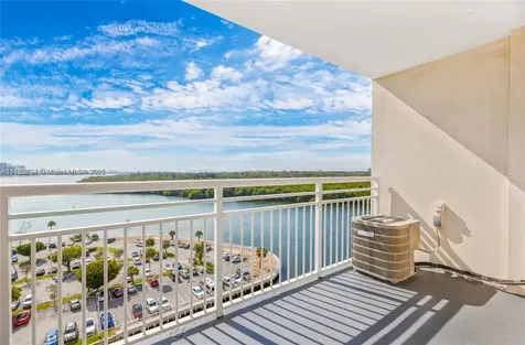 400 Kings Point Drive Sunny Isles Beach FL 33160