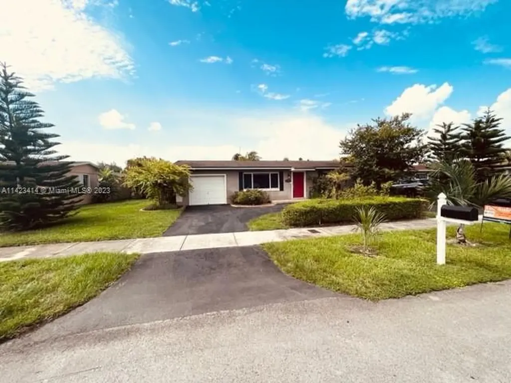 13423 SW 66th Terrace Miami FL 33183