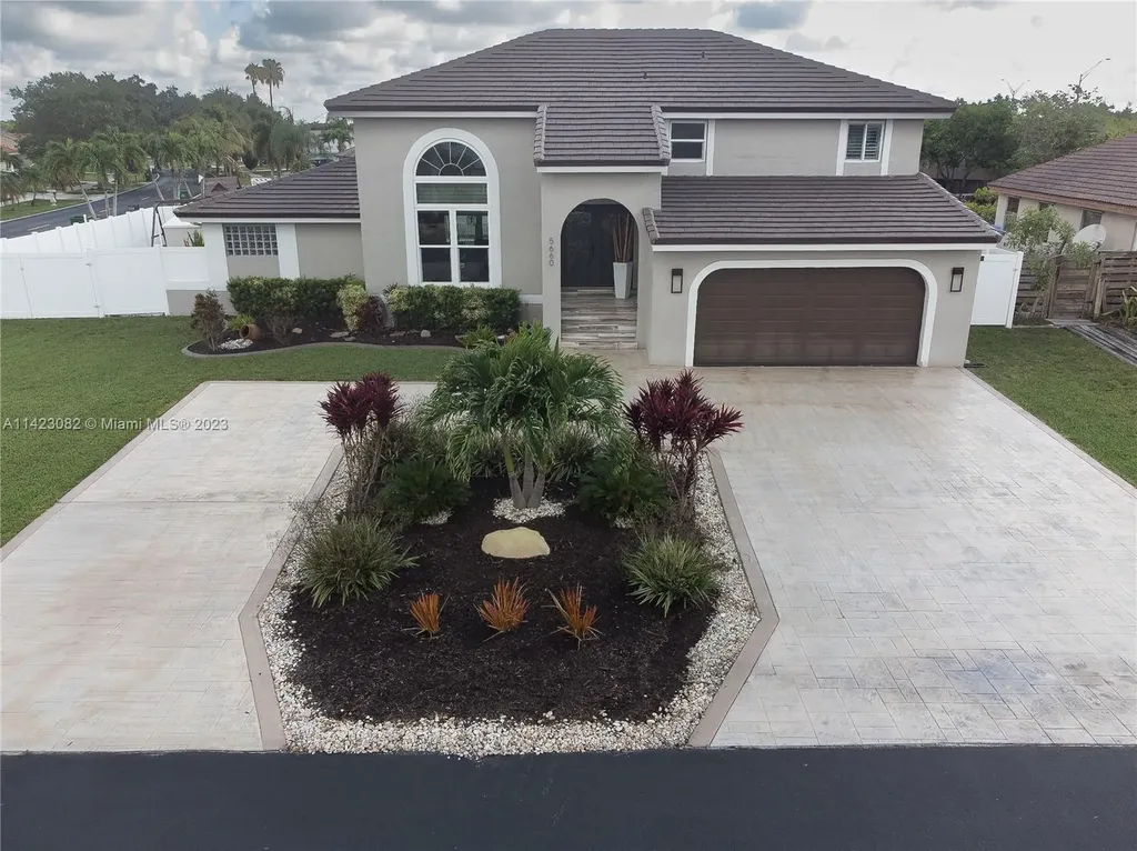 5660 Briarwood Way Davie FL 33331