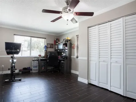 5660 Briarwood Way Davie FL 33331