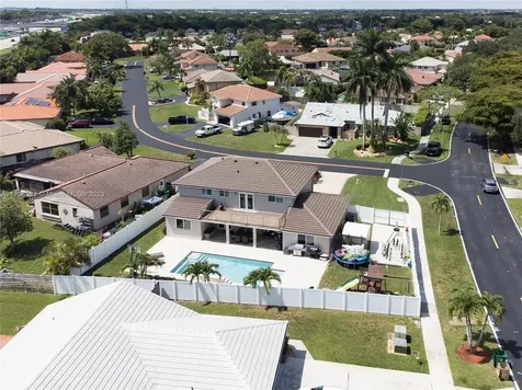 5660 Briarwood Way Davie FL 33331