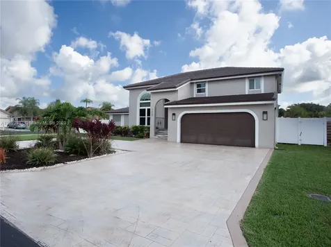 5660 Briarwood Way Davie FL 33331
